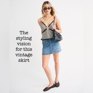 Express Blues Vintage Light Wash Denim Mini Skirt